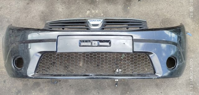 Бампер передній 8200526596 RENAULT