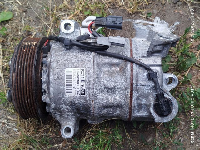 Компресор кондиціонера 926002410R RENAULT