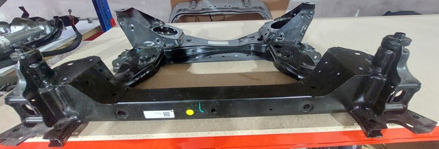 Передня балка 31106891262 BMW