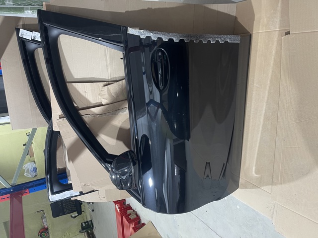 Двері кабіни 41008497441 BMW