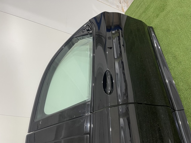 Пасажирські передні двері 41517478340 BMW