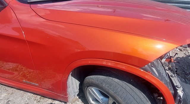 Переднє праве крило 41627332424 BMW