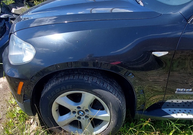Бічна частина передня ліва 51657178399 BMW