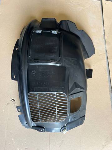 Подкрильнікі переднього крила, правий 51717394814 BMW