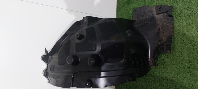 Підкрилок переднього крила, лівий задній 51717427507 BMW