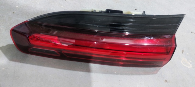 Фара задня права внутрішня 63217433798 BMW