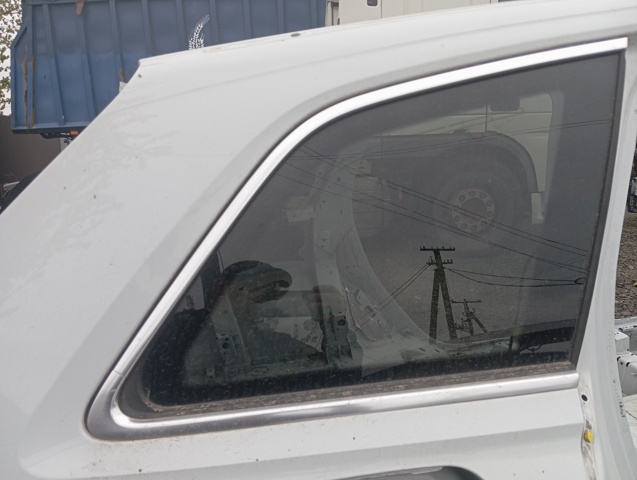 Стукло багажника, праве 4M0845298C VAG