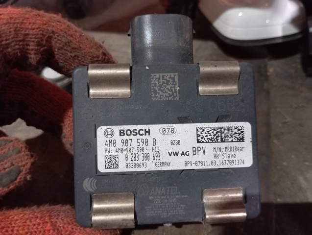 Датчик контролю мертвої зони, задній 4M0907590B VAG