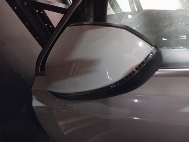 Ліве бічне дзеркало 4M1857409L VAG