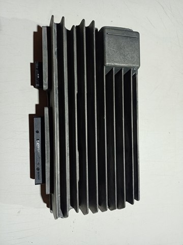 Підсилювач звуку аудіосистеми 8T1035223A VAG
