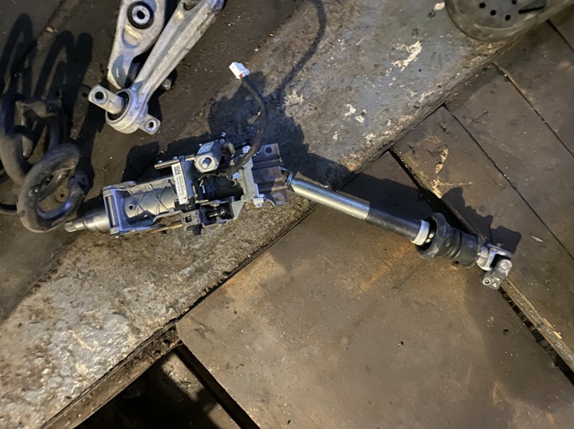 Рульова колонка 104481100F Tesla Model