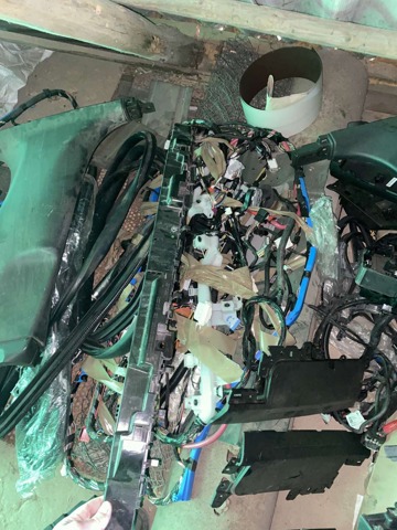 Кронштейн бампера заднього, центральний 149404500A Tesla Model