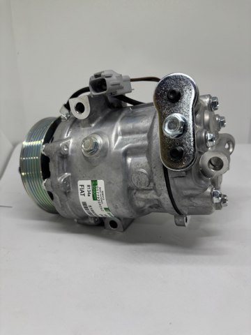 Компресор кліматичної установки 71724084 FIAT
