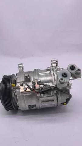Компресор кліматичної установки 7948809 BMW