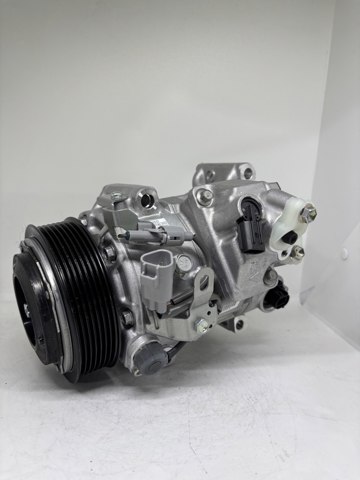 Компресор кліматичної установки 883200E050 TOYOTA