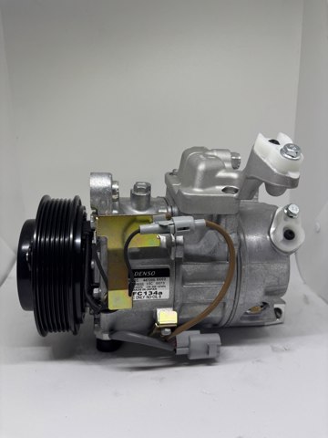 Компресор кліматичної установки 883202A050 TOYOTA