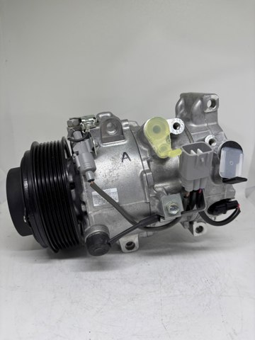 Компресор кондиціонера 883203A280 TOYOTA