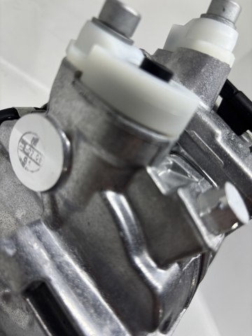 Компресор системи кондиціювання A0008303501 MERCEDES