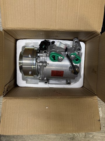 Компресор кліматичної установки MR315442 CHRYSLER