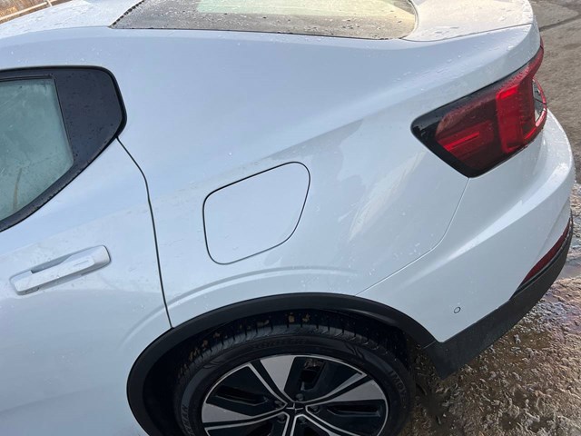 Бічна частина задня ліва 32234133 VOLVO