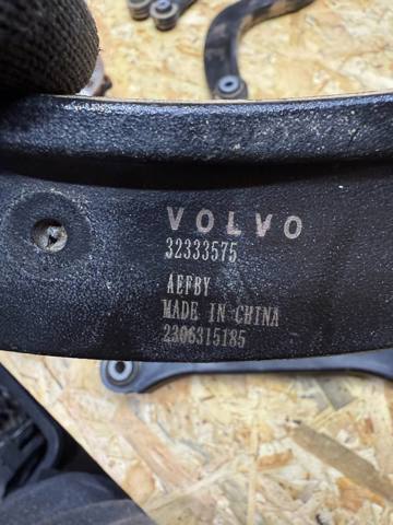 Діагональний важіль 32333575 VOLVO