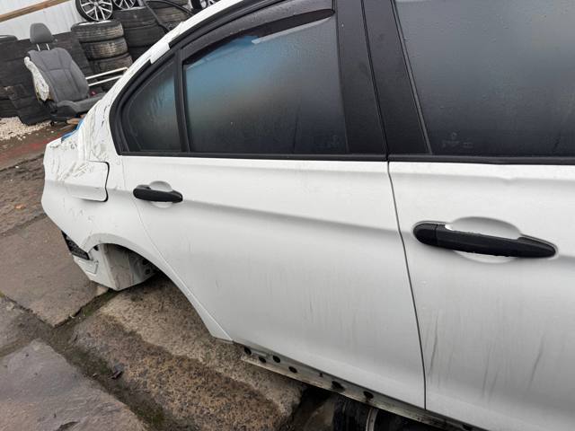 Двері задні в зборі 41007298514 BMW