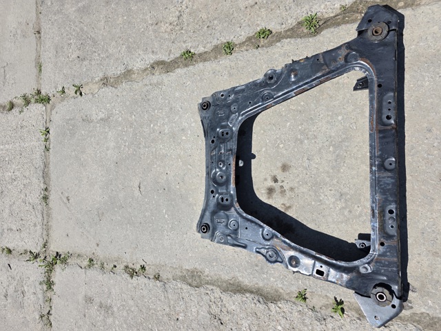 Передня балка 544004BA0A NISSAN