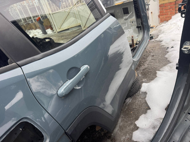 Двері задні в зборі 68320674AA CHRYSLER