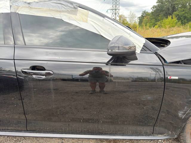 Задня частина кузова 8W5810076 VAG