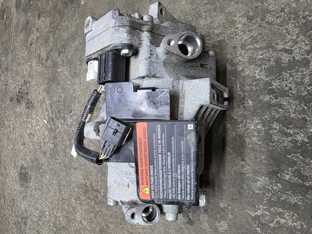 Компресор кліматичної установки 926005SA0A NISSAN