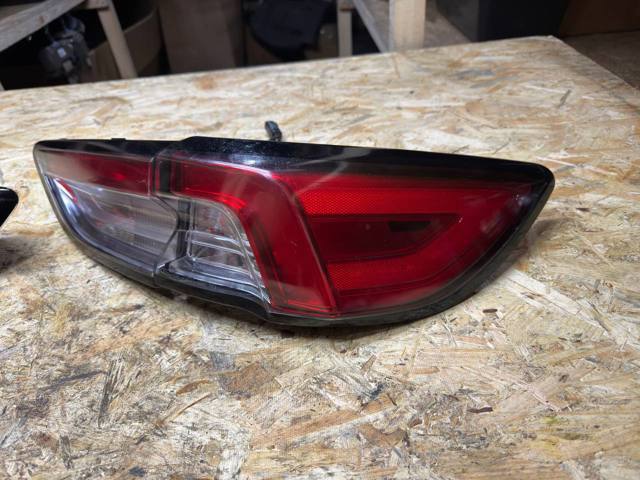 Стоп задній LJ6B13A602AF FORD