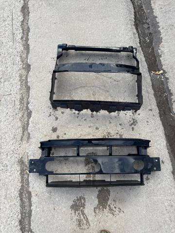 Повітропровід / дефлектор радіатора LR084885 LAND ROVER