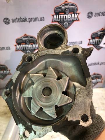 Водяний насос 1300A066 MITSUBISHI