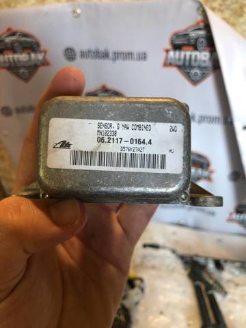 Датчик поперечного прискорення (ESP) MN102338 MITSUBISHI