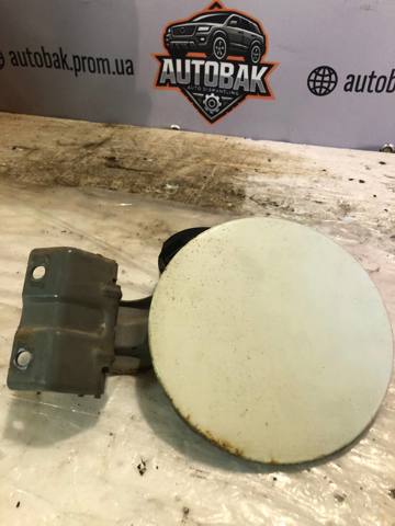Лючок (дверцята) бензобака MN150746 MITSUBISHI