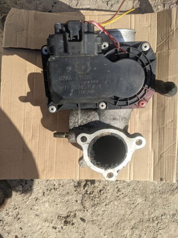 Блок дросельної заслінки R2AA136B0 MAZDA