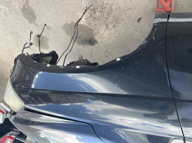Переднє праве крило 60211SWAA00ZZ HONDA