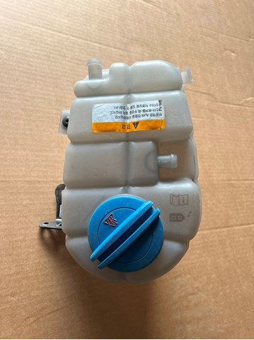 Бачок розширювальний Audi A6 C6