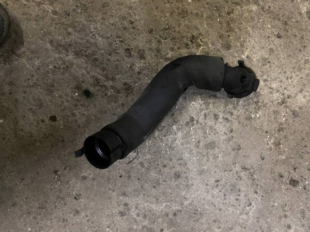 Трубка відводу кар.газов 11127588417 BMW