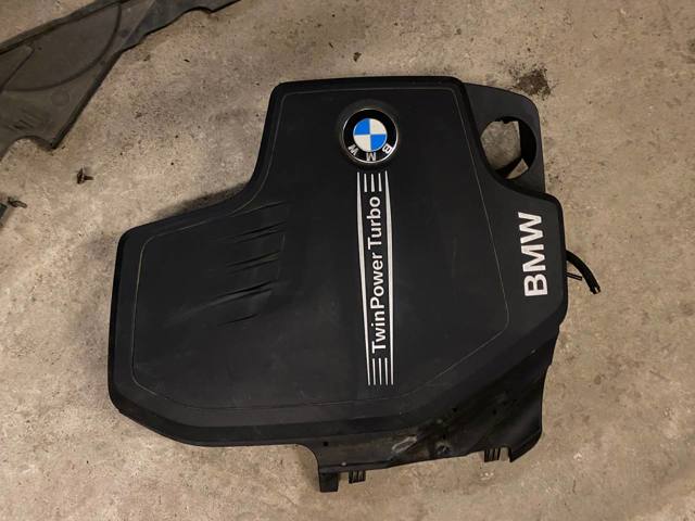 Кришка двигуна декоративна 11127644092 BMW