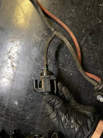 Клапан соленоїд регулювання заслонки EGR 11748570591 BMW