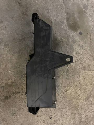Коробка фільтра 13718623104 BMW