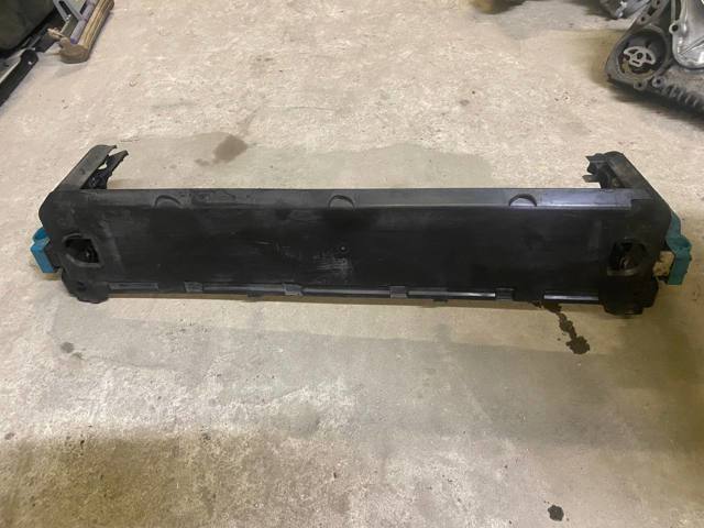 Подушка радіатора охолодження, нижня 17118632141 BMW