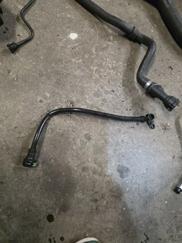 Шланг охолодження автоматичної коробки передач 17228654879 BMW