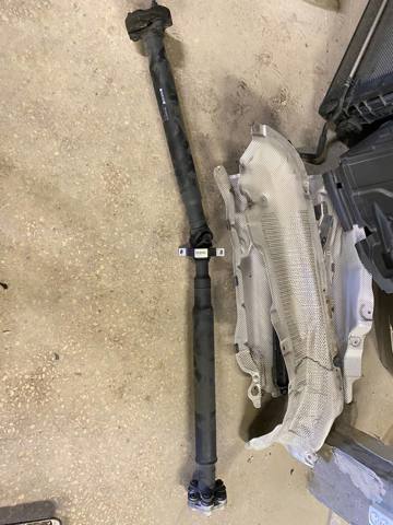Вал карданний задній, у зборі 26107614659 BMW