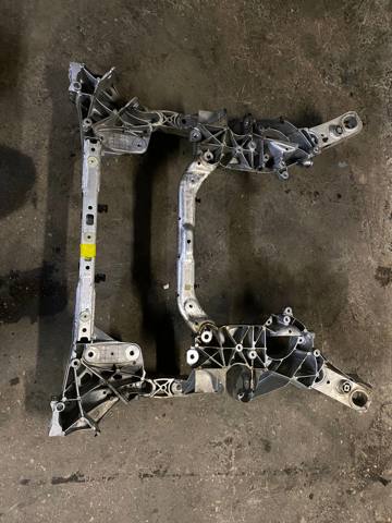 Передня балка 31106887340 BMW