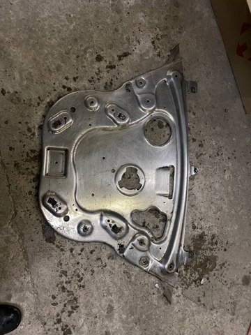 Захист двигуна задня 31116777727 BMW