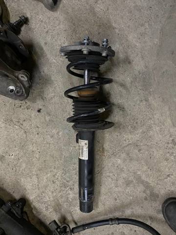 Підвіска амортизатора / аморт. стійки 31316854689 BMW