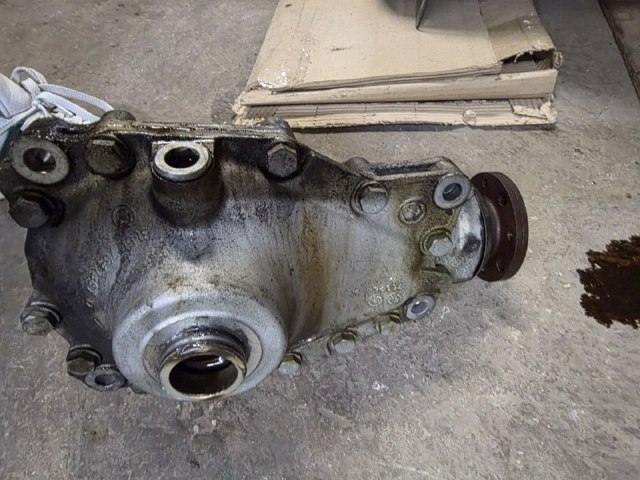 Редуктор переднього моста 31508635703 BMW