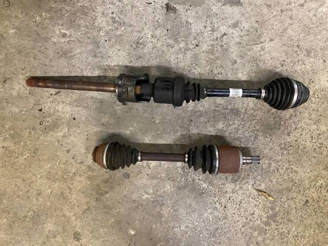 Привід передній правий 31608611938 BMW